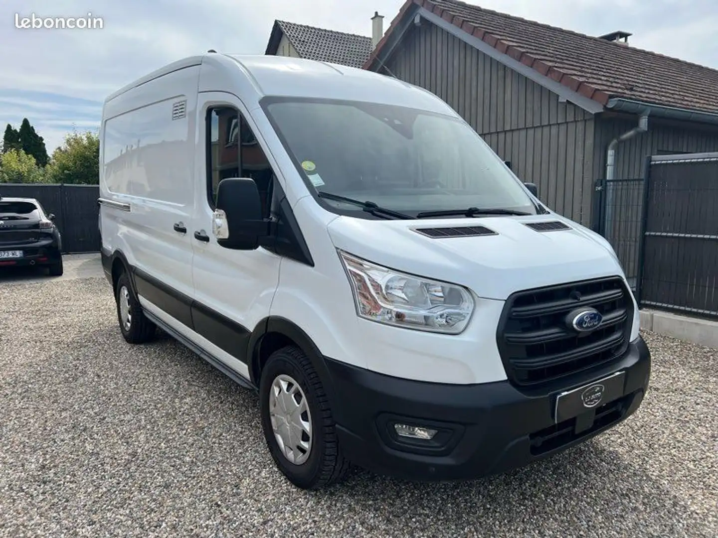 Ford Transit 2T 22 500 HT 2.0 ECOB 130ch 350 L2H2 TREND BUSINES Blanc - 1