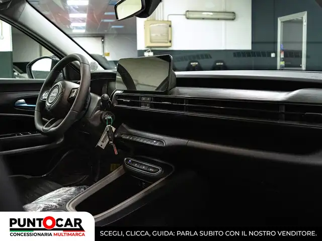 Jeep Avenger view 11