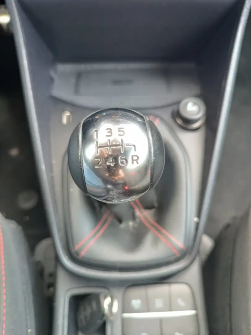 Ford Fiesta 1.0 EcoBoost MHEV ST Line X 125 Gris - 2