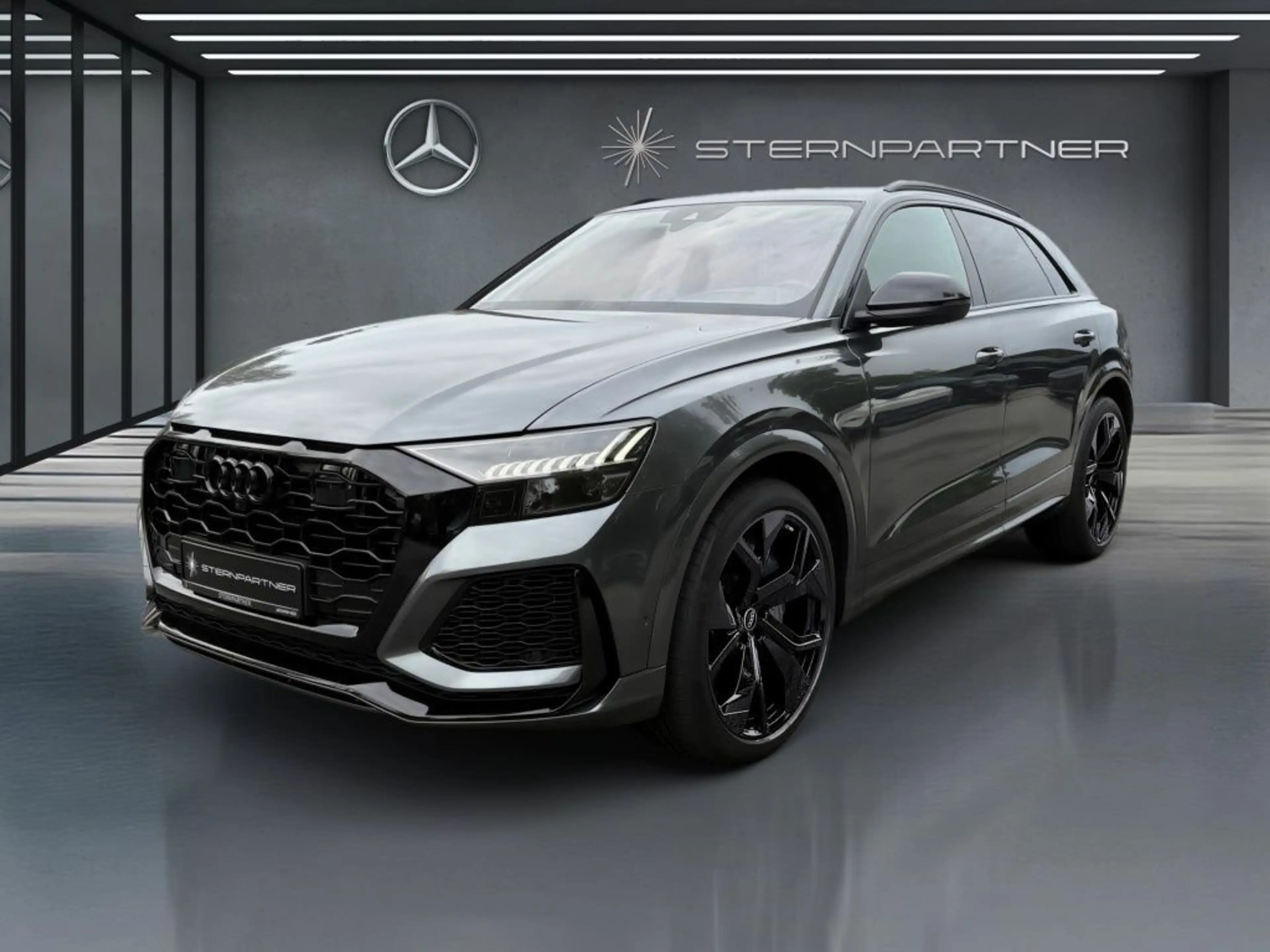 Audi RS Q8 RS Q8 4.0 TFSI quattro CARBON+PANO+AHK+HUD+MATRI