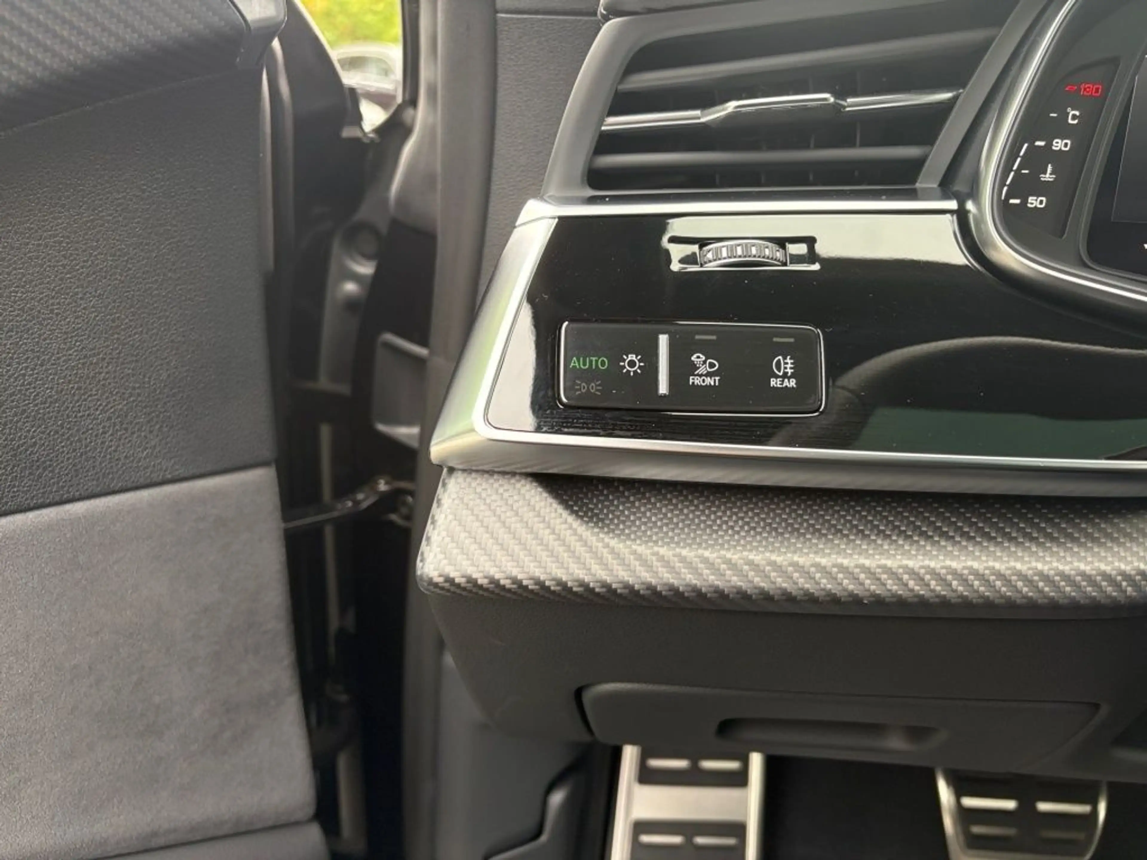 Audi RS Q8 RS Q8 4.0 TFSI quattro CARBON+PANO+AHK+HUD+MATRI — photo 3