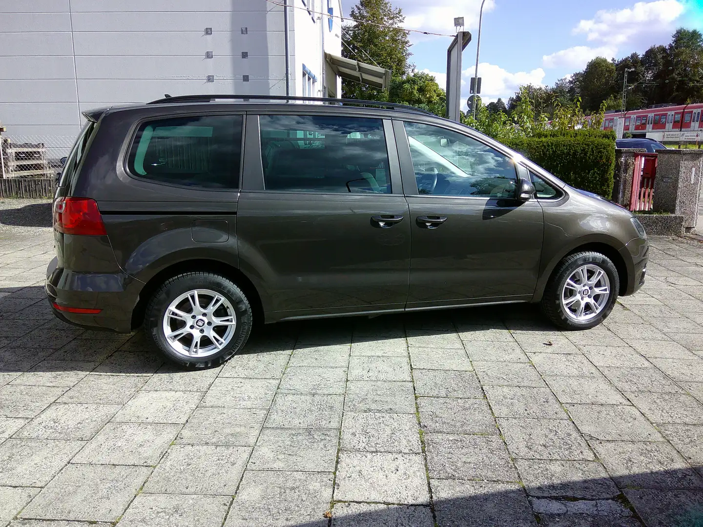 SEAT Alhambra Style 7.Sitzer Braun - 2