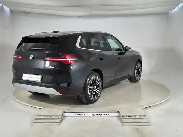 BMW X3 view 4