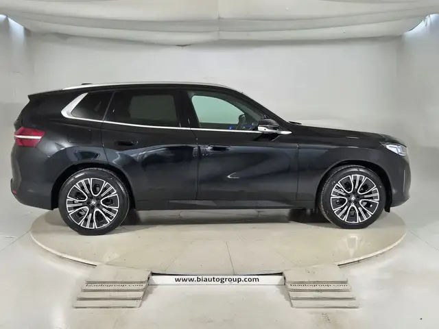 BMW X3 view 5