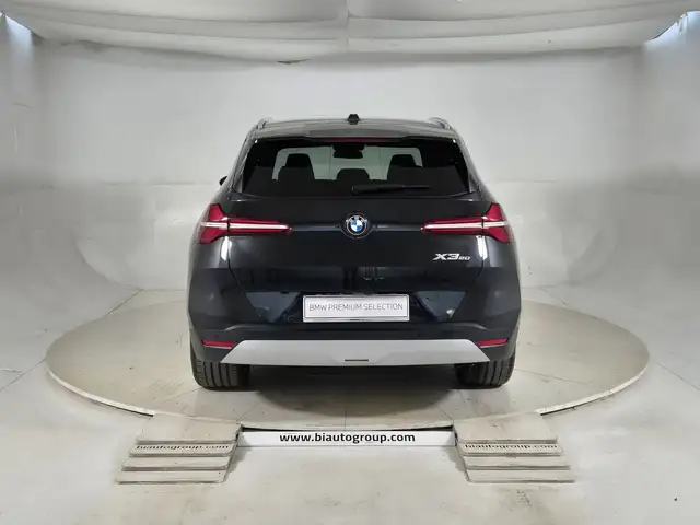 BMW X3 view 3