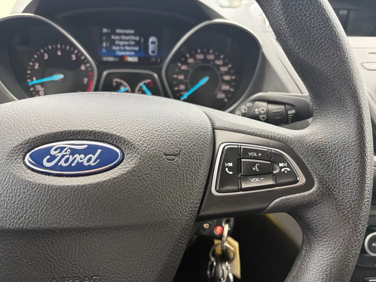 Ford Escape снимка Ford Escape