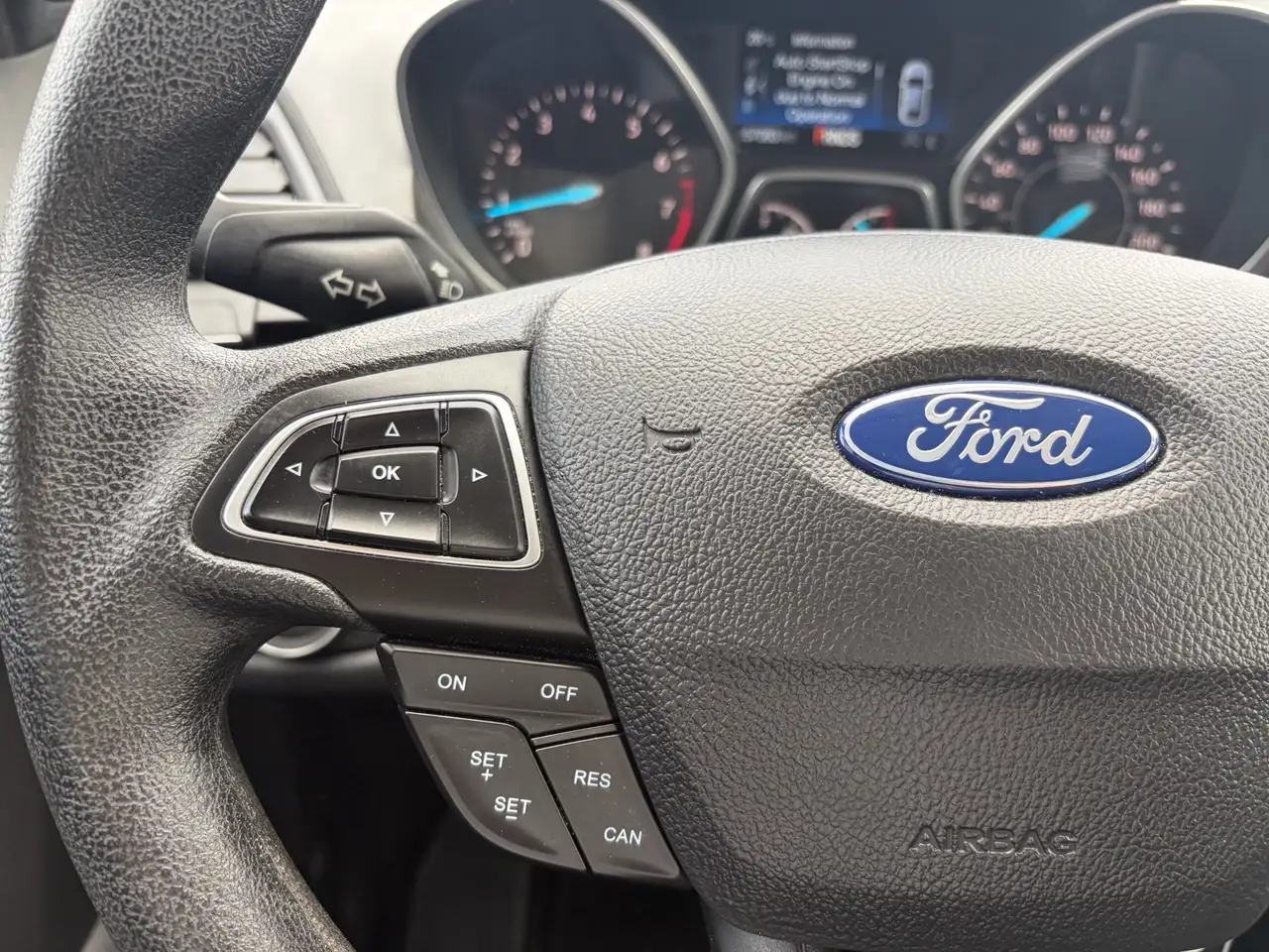 Ford Escape снимка Ford Escape