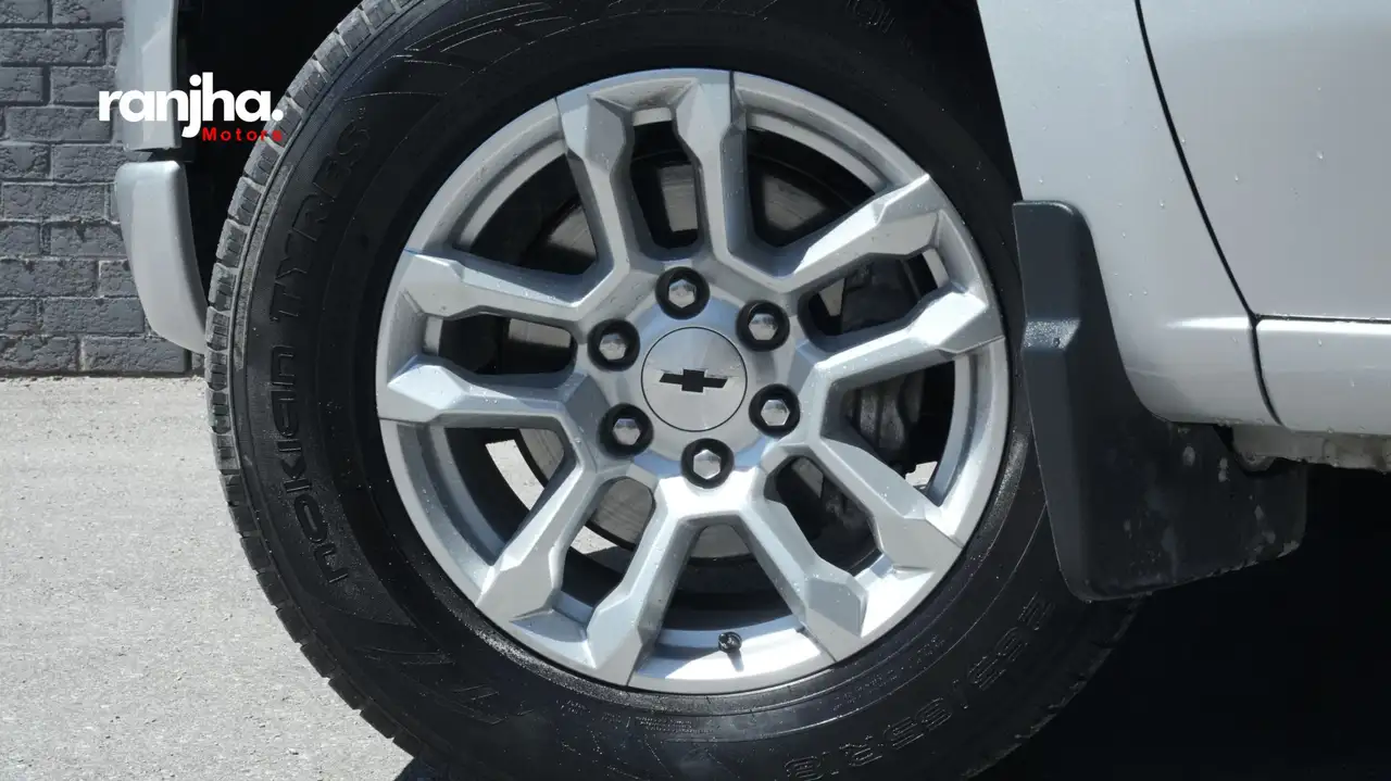Chevrolet Silverado 1500 снимка Chevrolet Silverado 1500