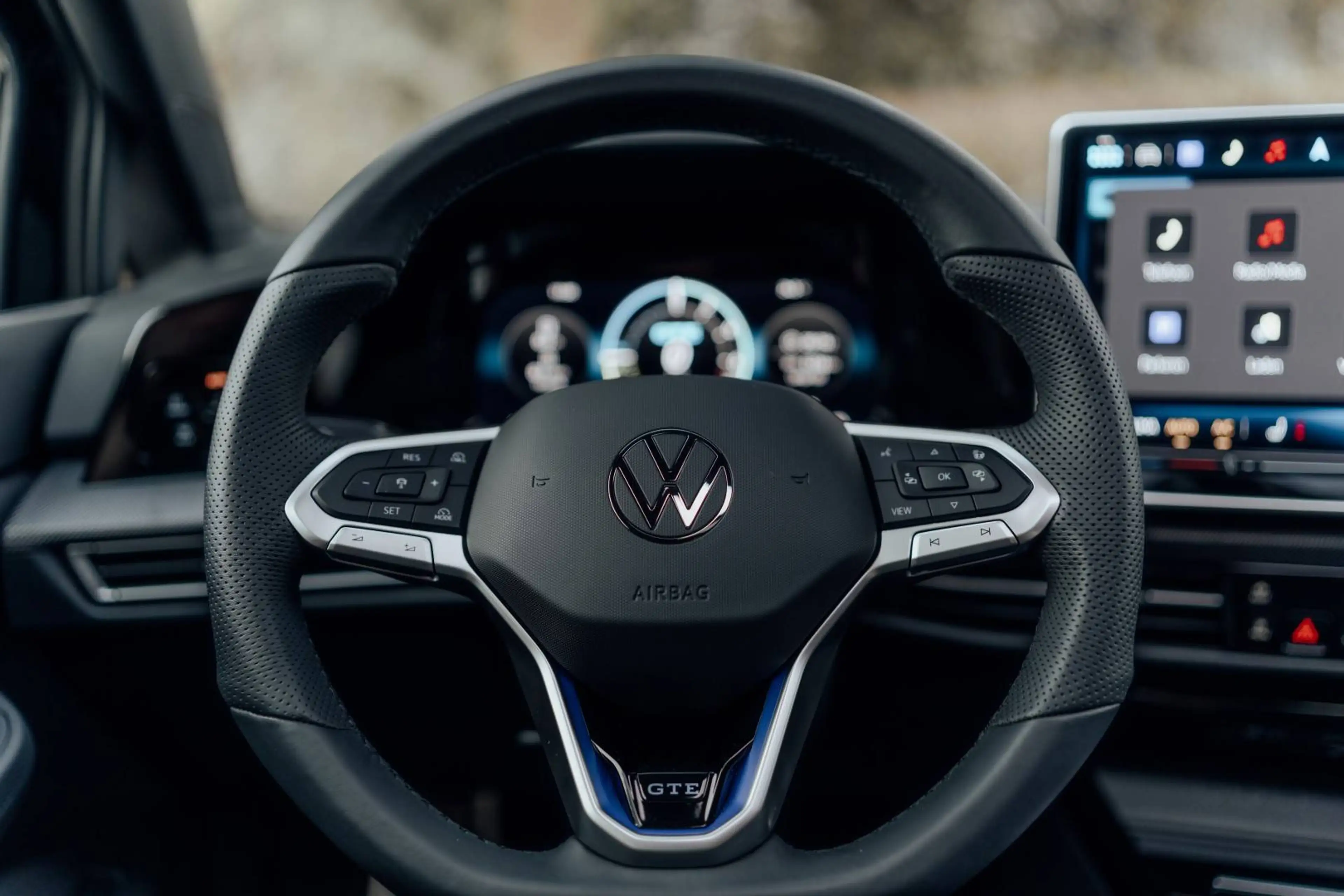 Volkswagen Golf GTE PANO | ACC | 360 CAMERA | HUD — photo 22