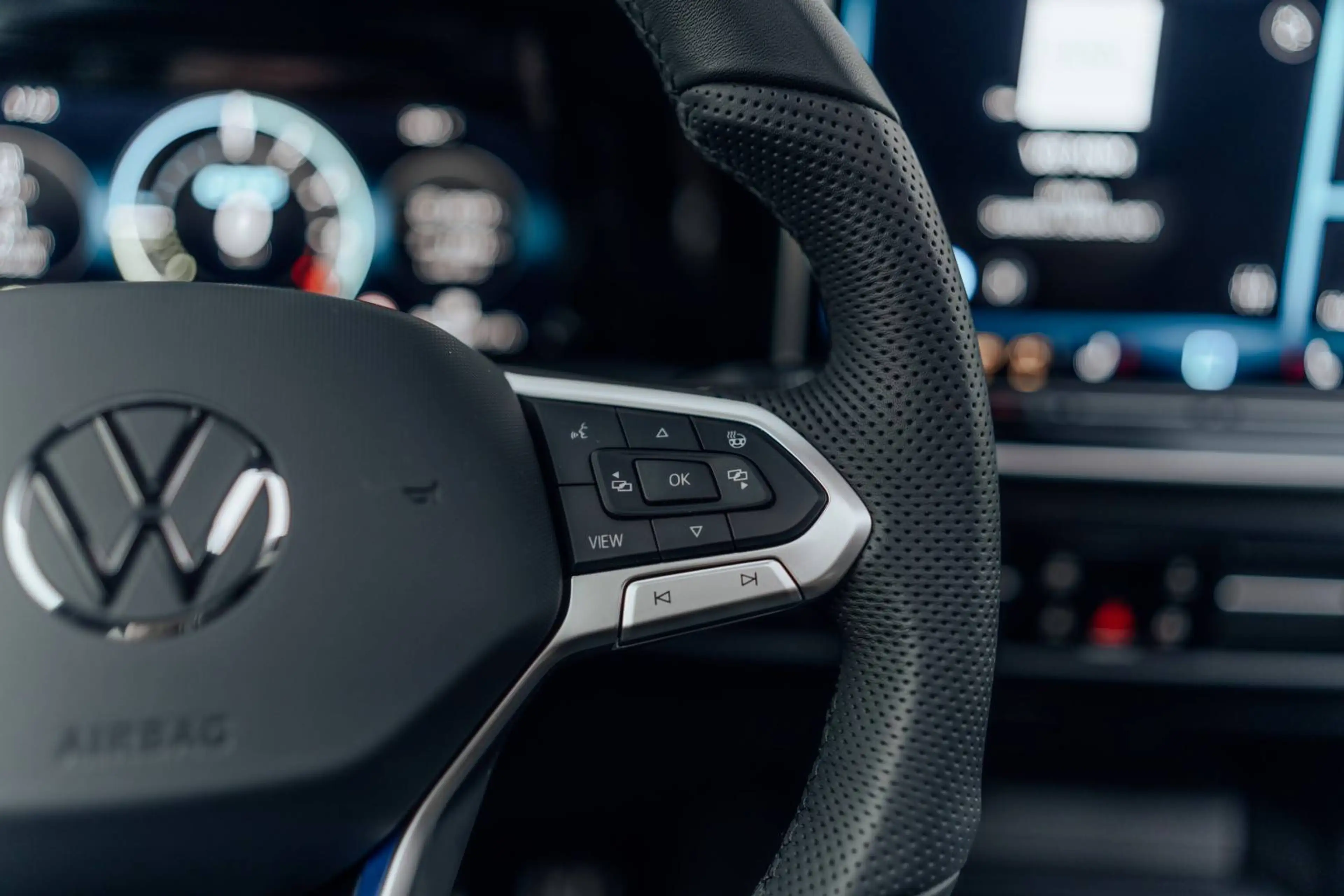 Volkswagen Golf GTE PANO | ACC | 360 CAMERA | HUD — photo 24