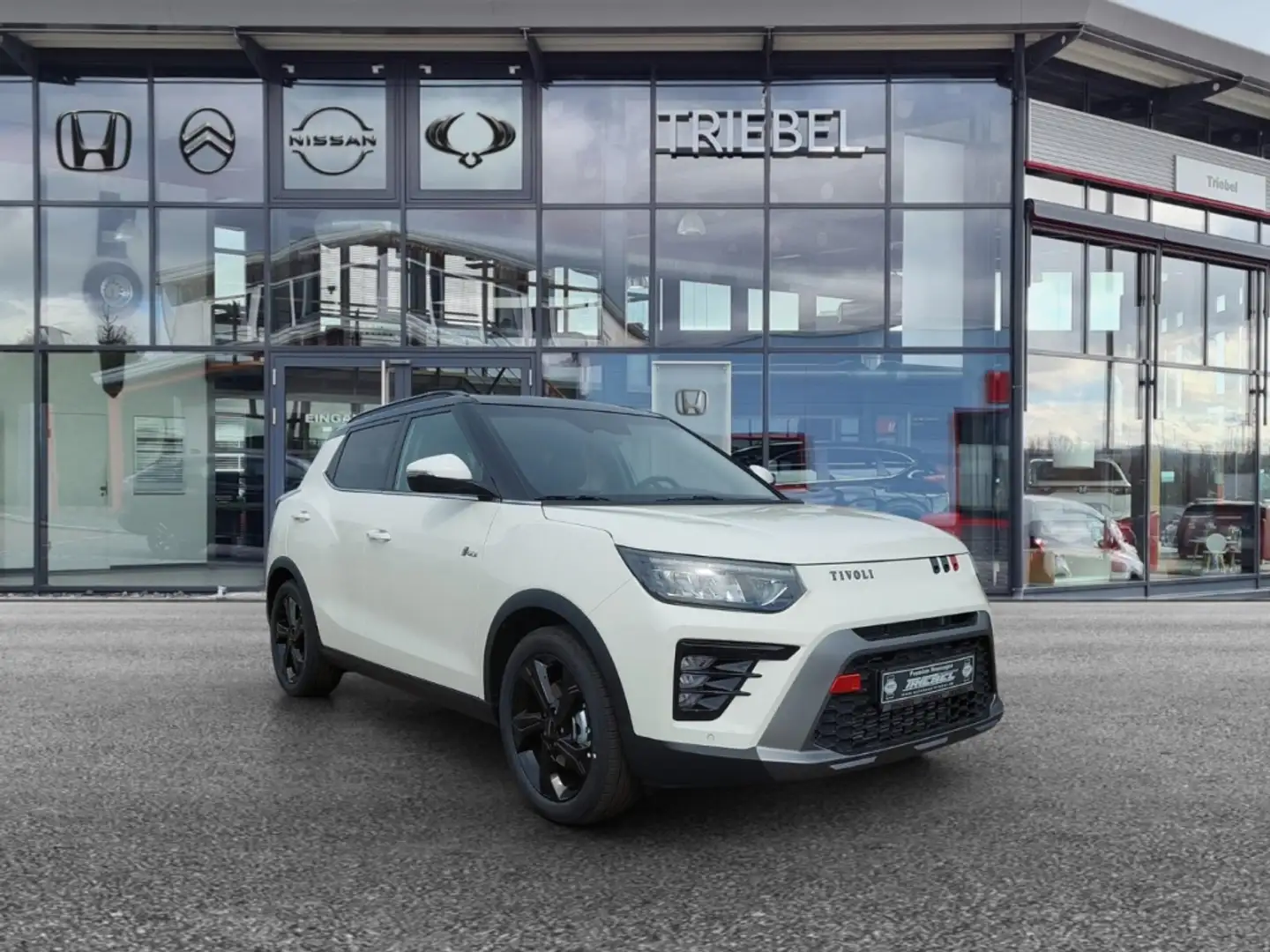 KGM Tivoli Black AT 1.5 Navi LED CarPlay RFK PDC SHZ beh. Len Blanco - 2