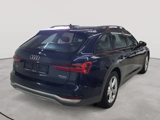 Audi A6 view 4