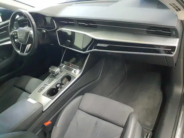 Audi A6 view 9