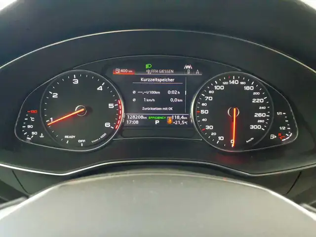 Audi A6 view 11