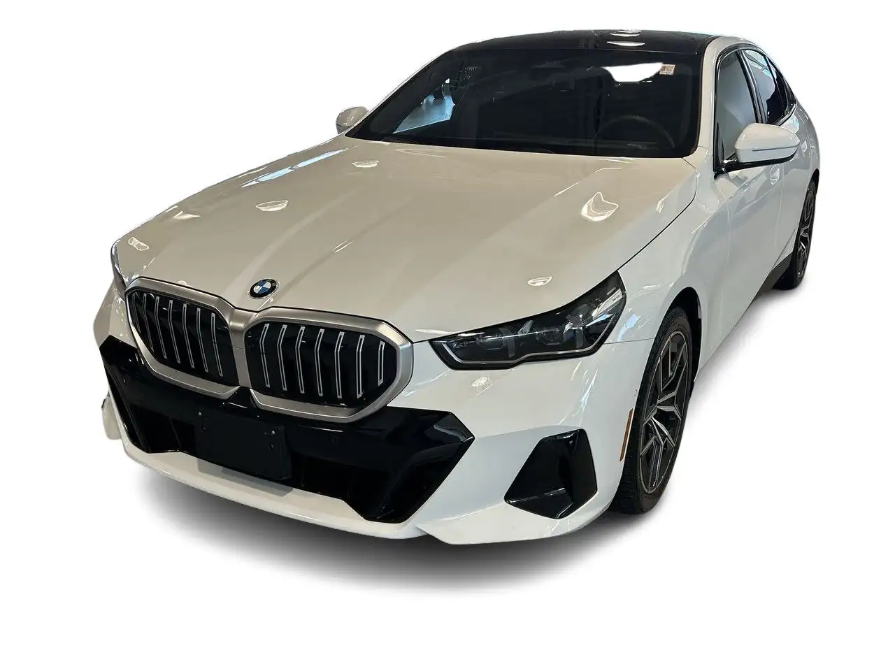 BMW 5 Series снимка BMW 5 Series