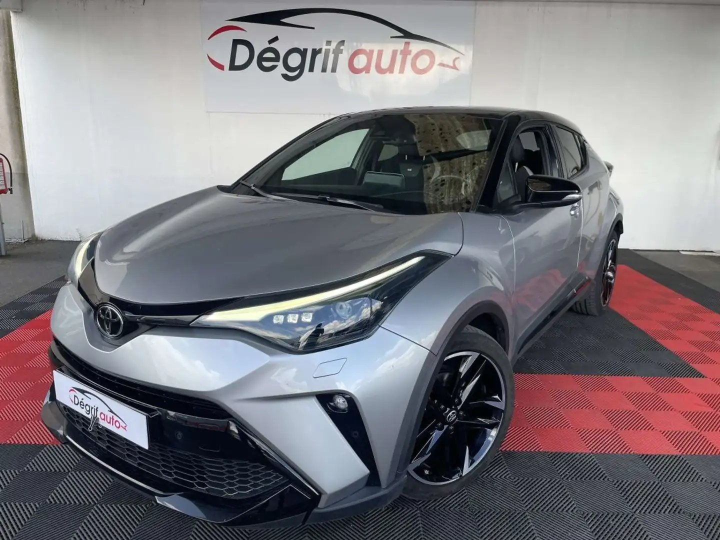 Toyota C-HR HYBRIDE MY23 Hybride 2.0L GR Sport Grijs - 1