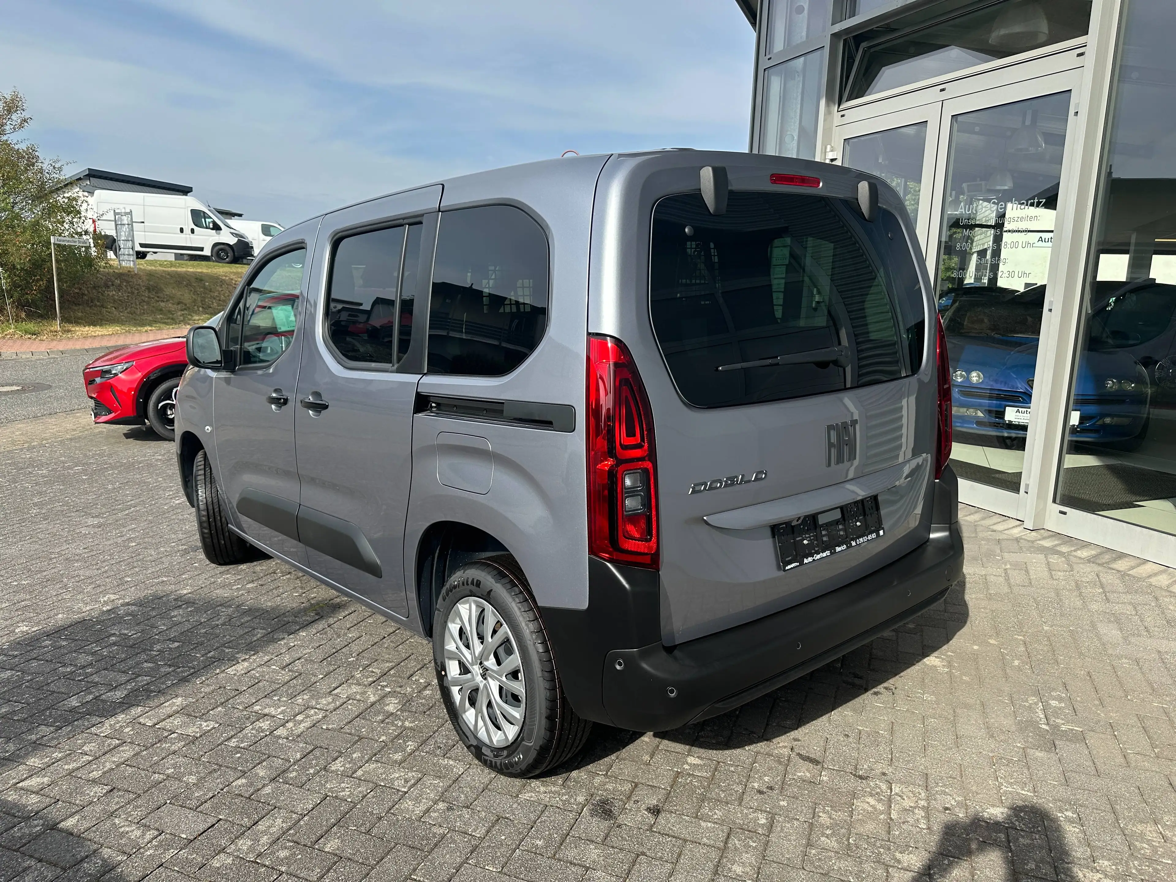 Fiat Doblo Kombi L1 / Komfort- Techno Paket / — photo 4