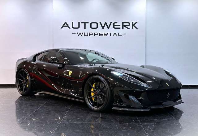 Imagine Ferrari 812 Superfast *NOVITEC*CARBON*LIFT*RECARO*