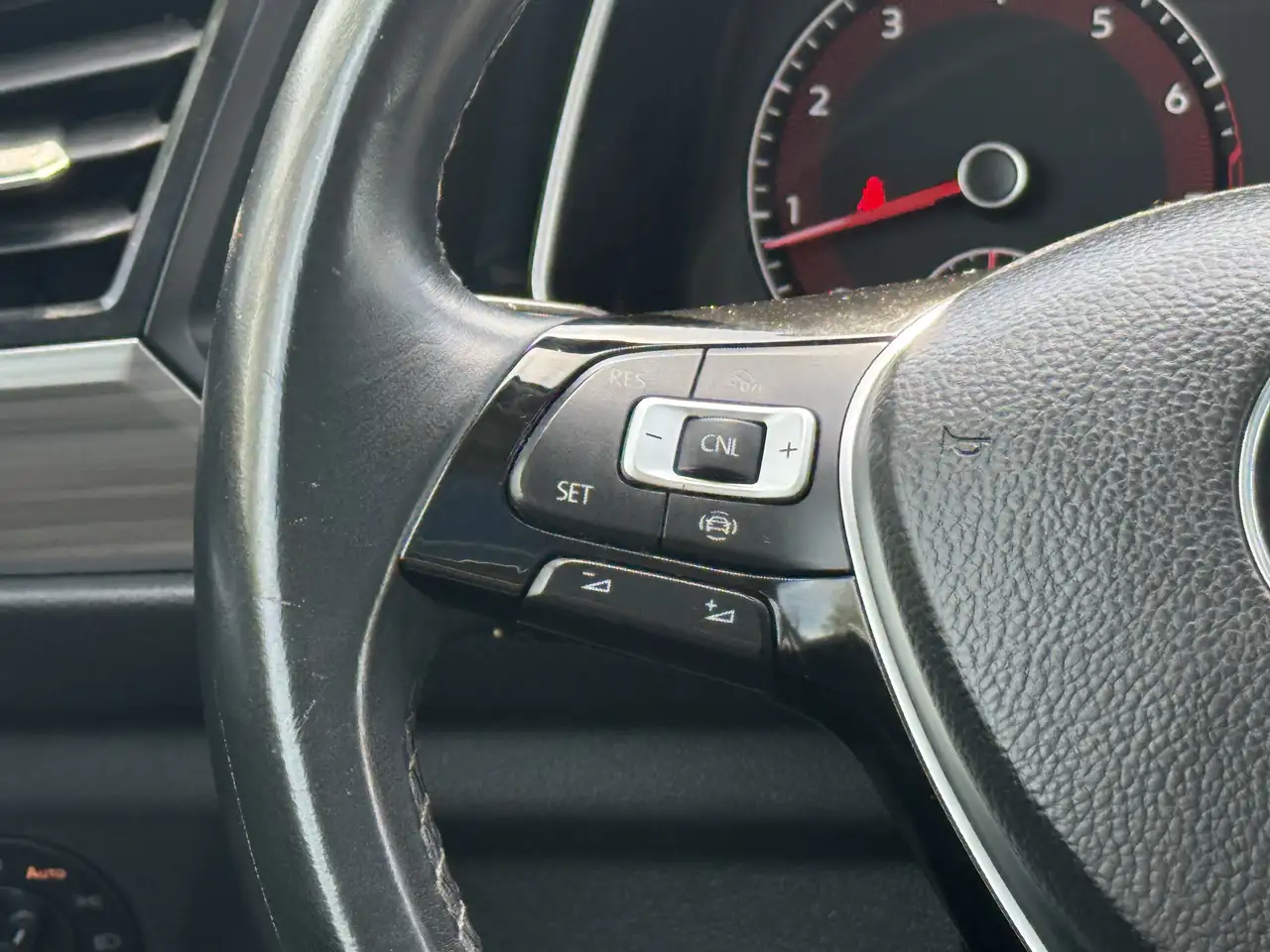 Volkswagen Jetta снимка Volkswagen Jetta