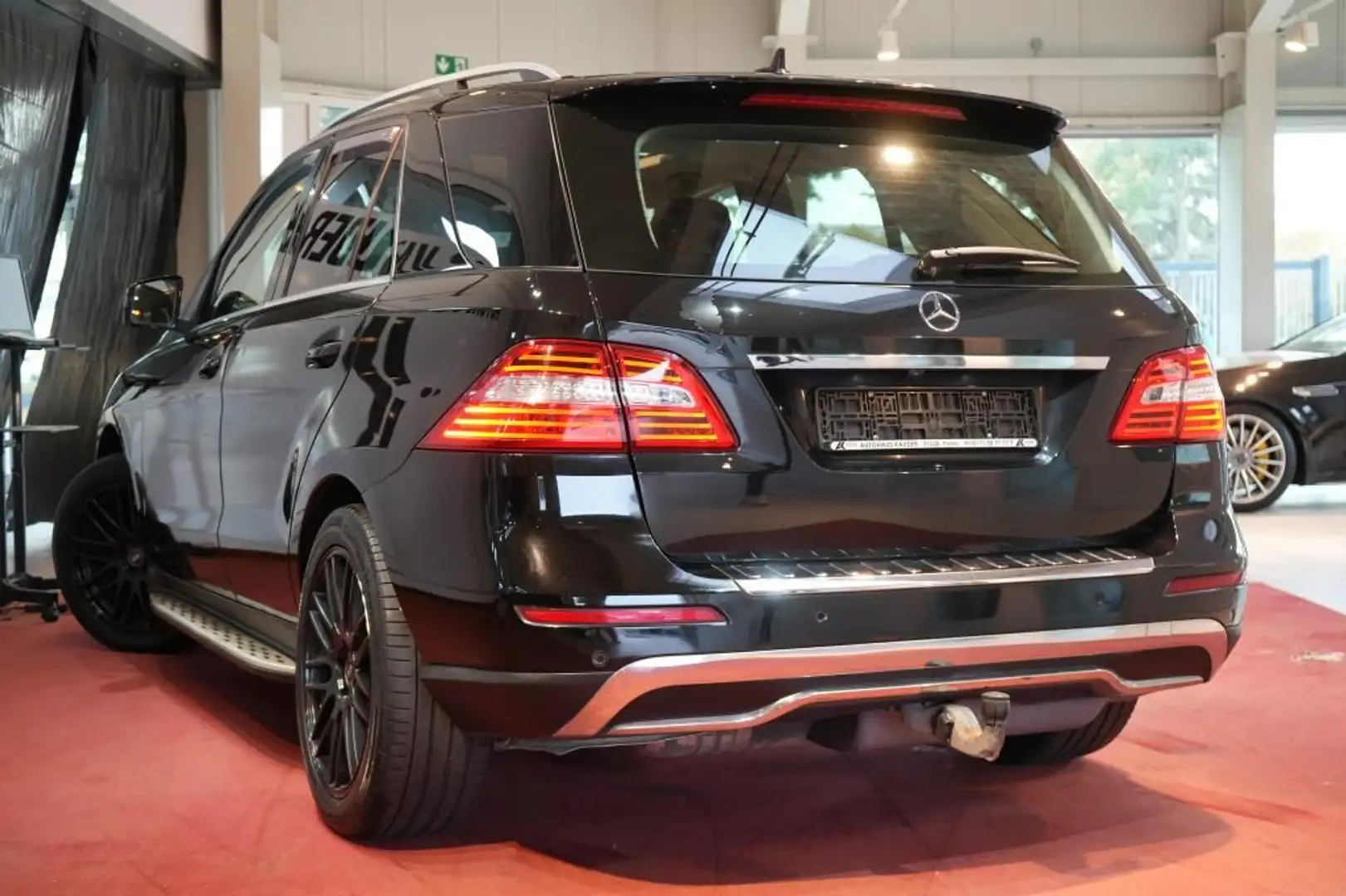 Mercedes-Benz ML 350 4MATIC 7G-TRONIC *Navi*Kamera*Pano*AHK* Zwart - 2