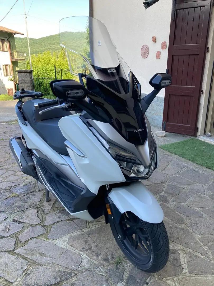 Honda Forza 300 - 1
