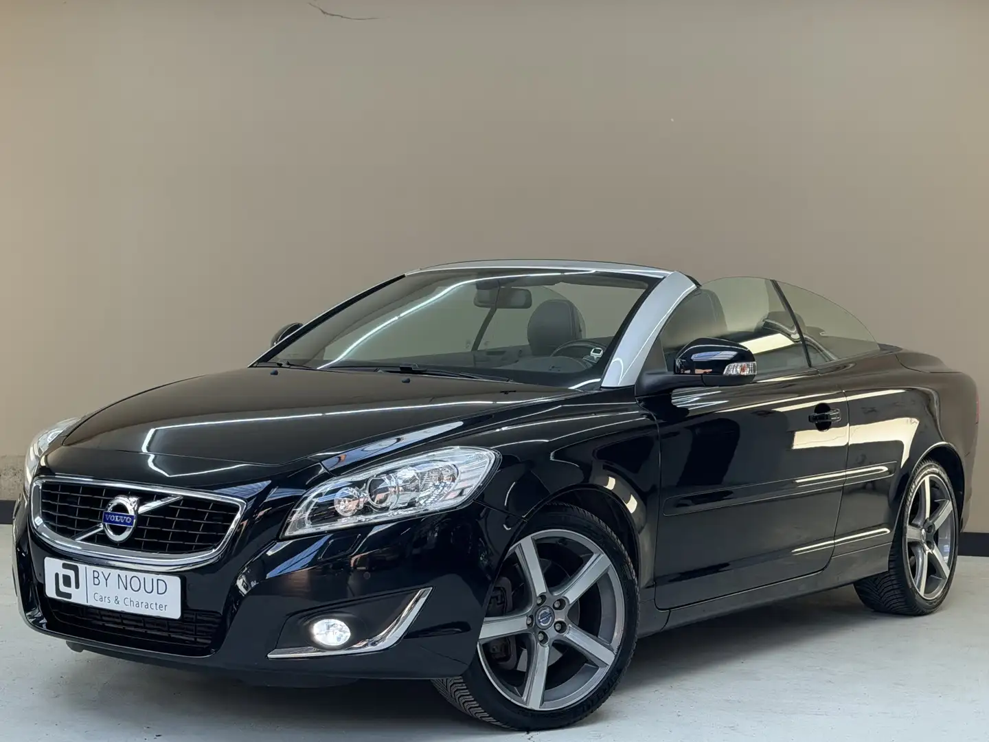 Volvo C70 Convertible 2.5 T5 Summum, 230Pk, 2014, Dealer ond Negro - 1