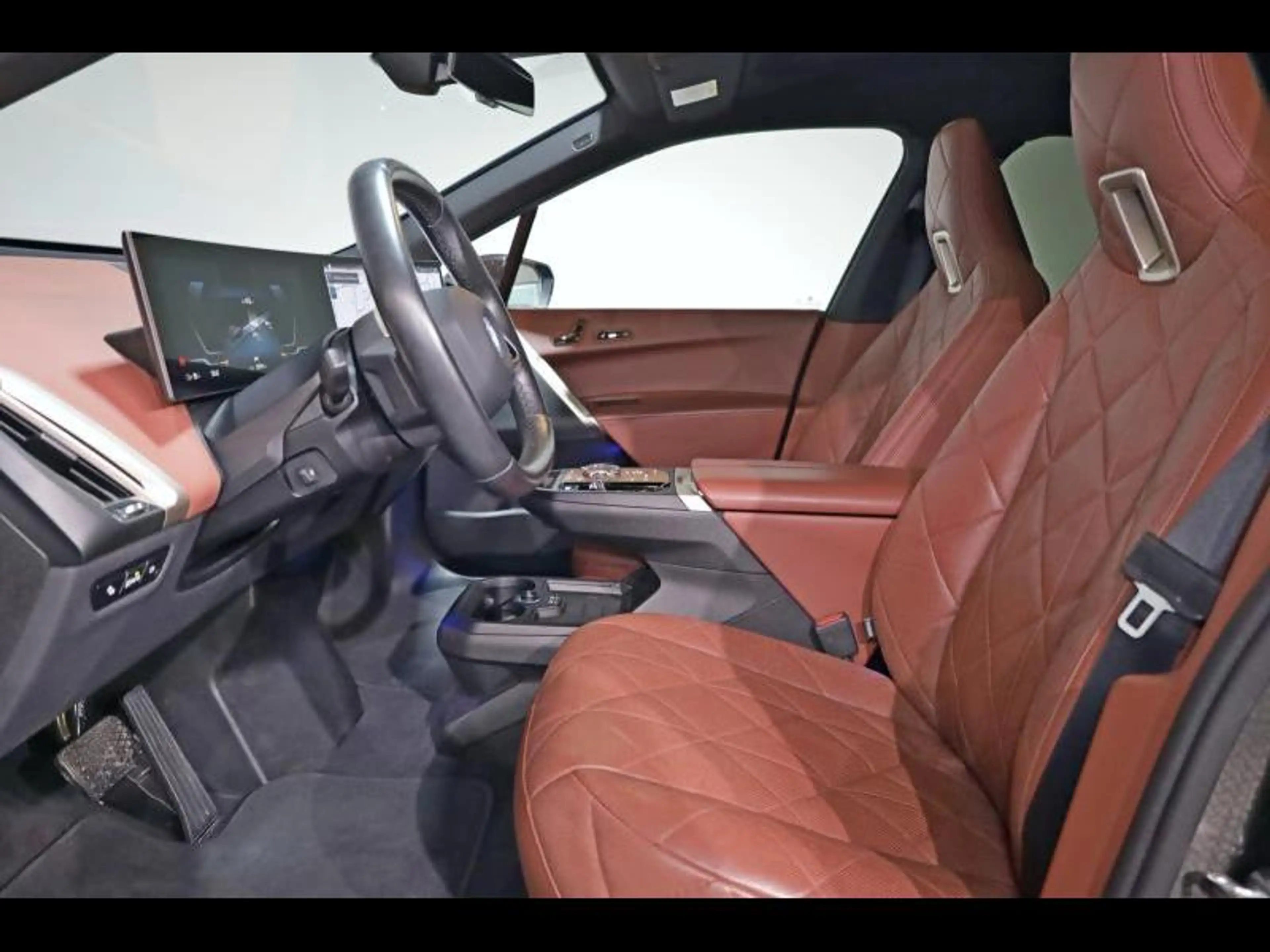 BMW iX xDrive50 Kit Sport — photo 8