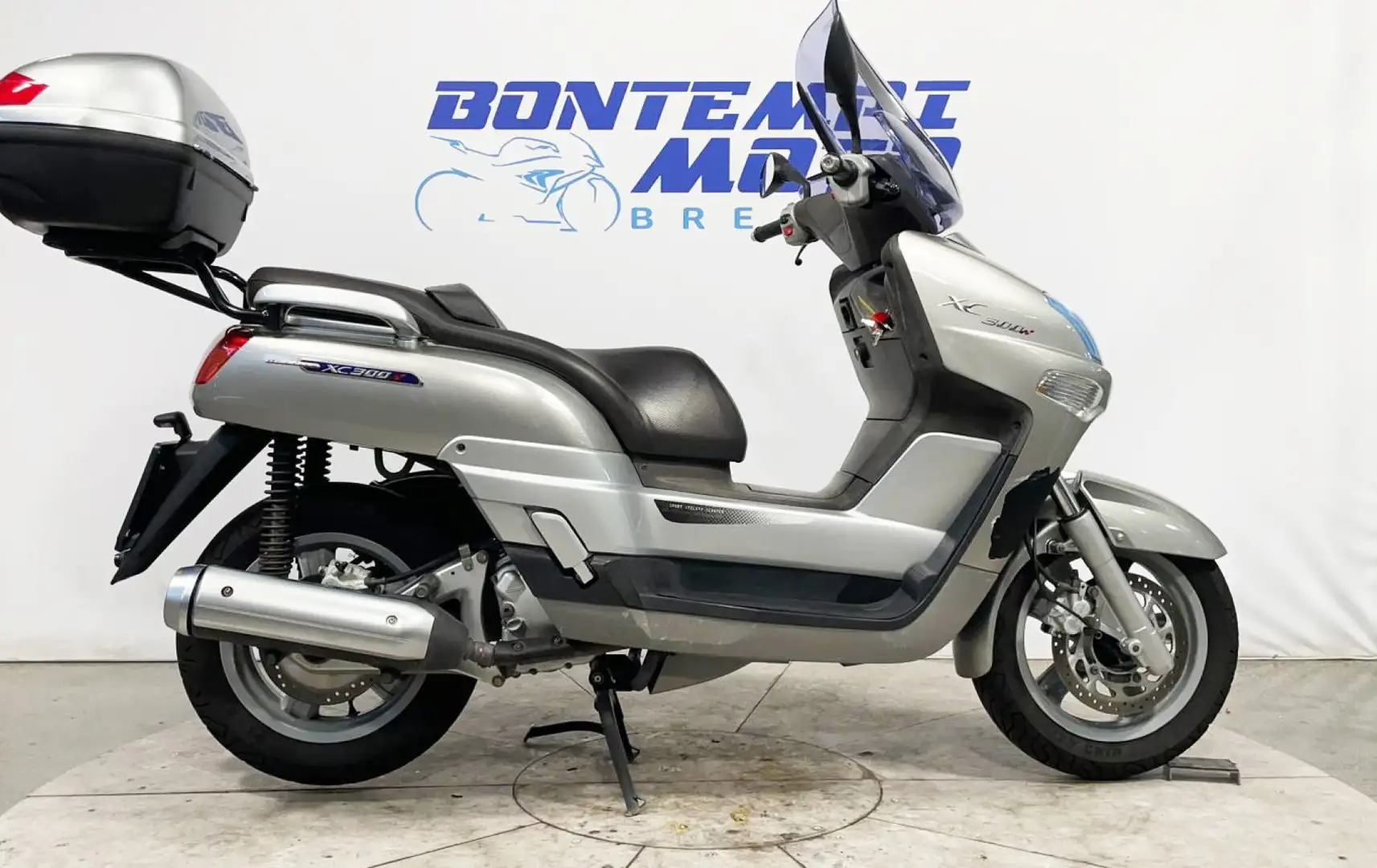 Yamaha XC 300 Versity 2004 + BAULETTO YAMAHA Bronzo - 1
