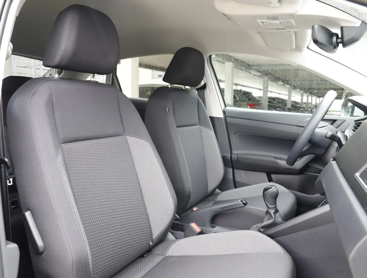 Volkswagen Taigo 4Me TSI Grau - 2