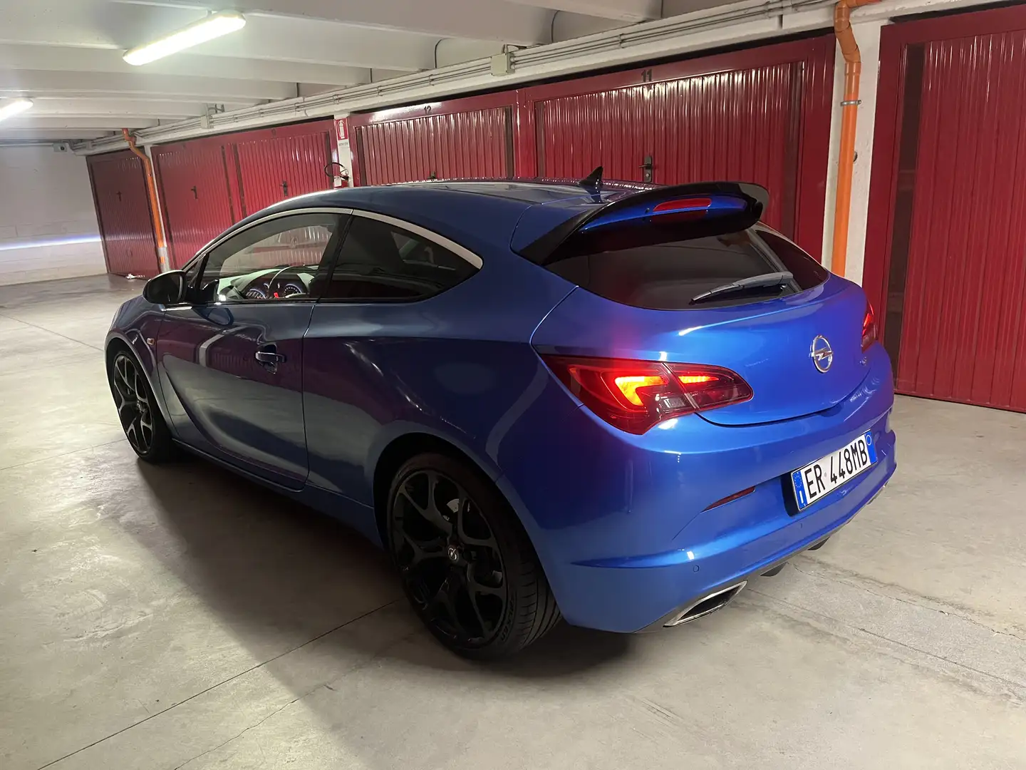 Opel Astra GTC 2.0 t ecotec Opc s&s 280cv Blu/Azzurro - 2