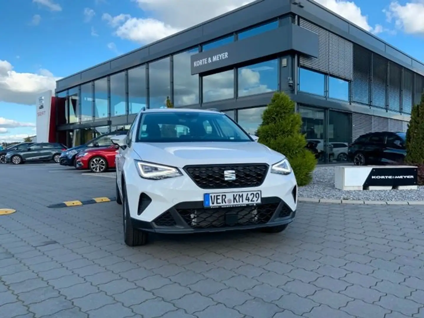 SEAT Arona Style +ACC+FullLink+Allwetterreifen+ Weiß - 2