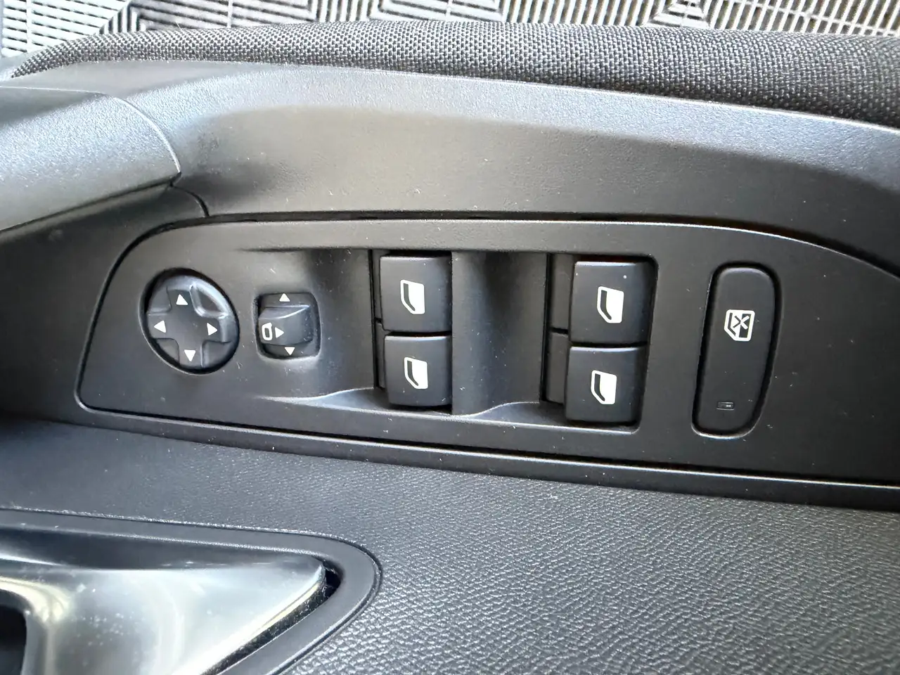 Peugeot 2008 2008 — photo 7