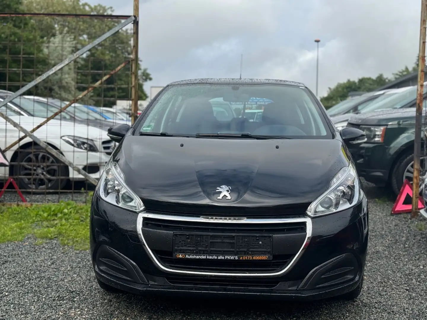 Peugeot 208 Active*KLIMA*EURO 6*TÜV NEU Schwarz - 2