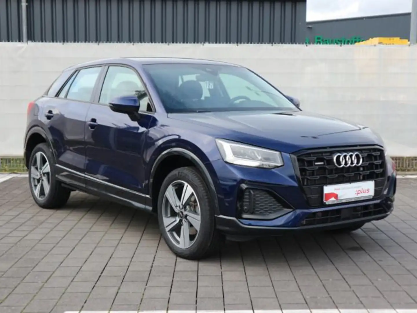 Audi Q2 advanced 40 TFSI quattro S tronic ACC*RFK*NAV Blau - 1