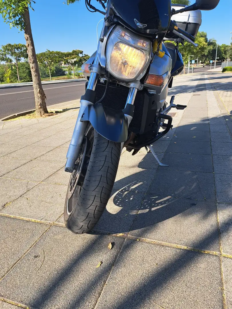 Suzuki GSR 600 Negro - 2