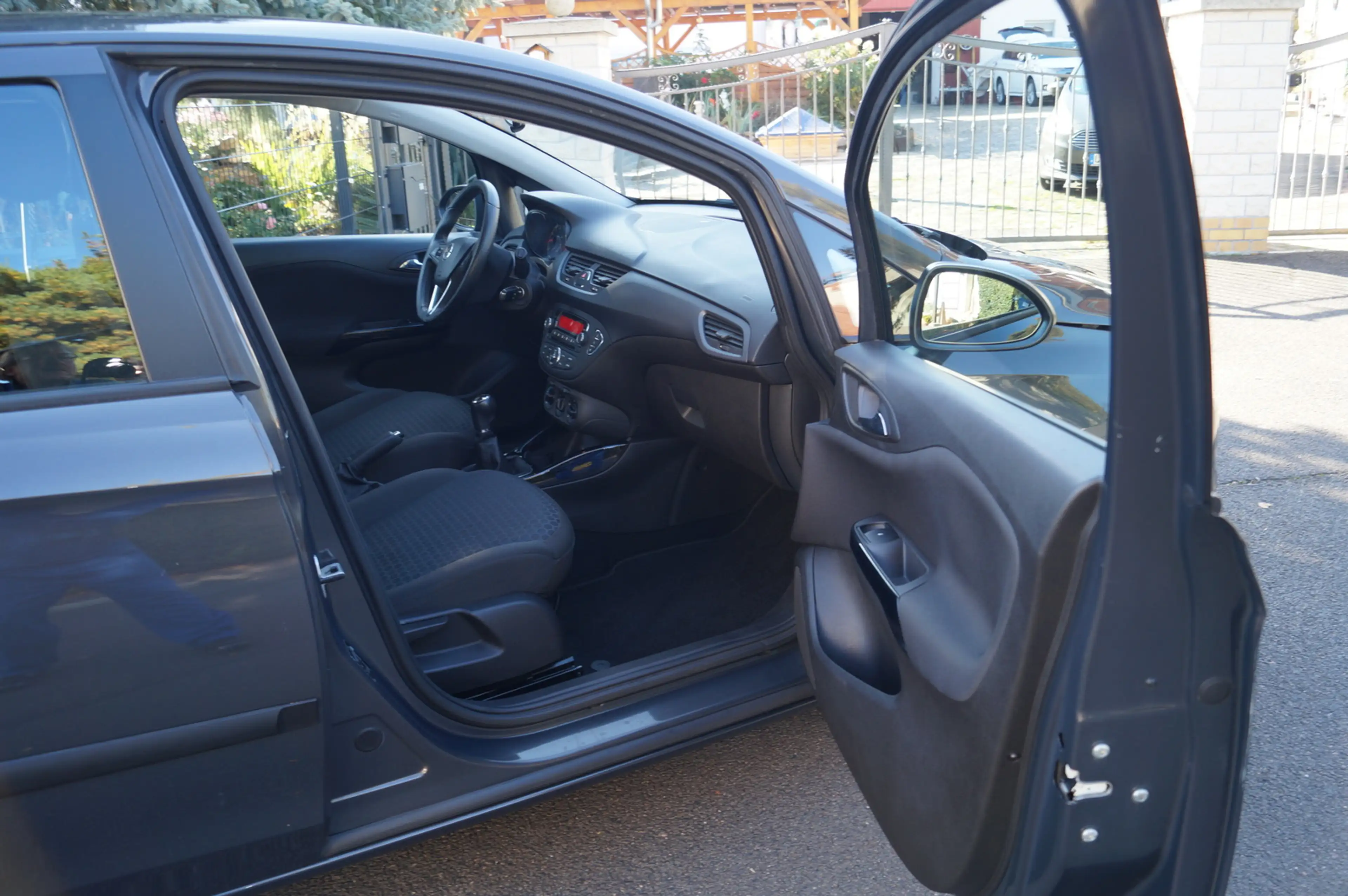 Opel Corsa-e Corsa E 1,4i 66kw Klima-PDC-Sitzh.-beh.LK-Allwet — photo 5