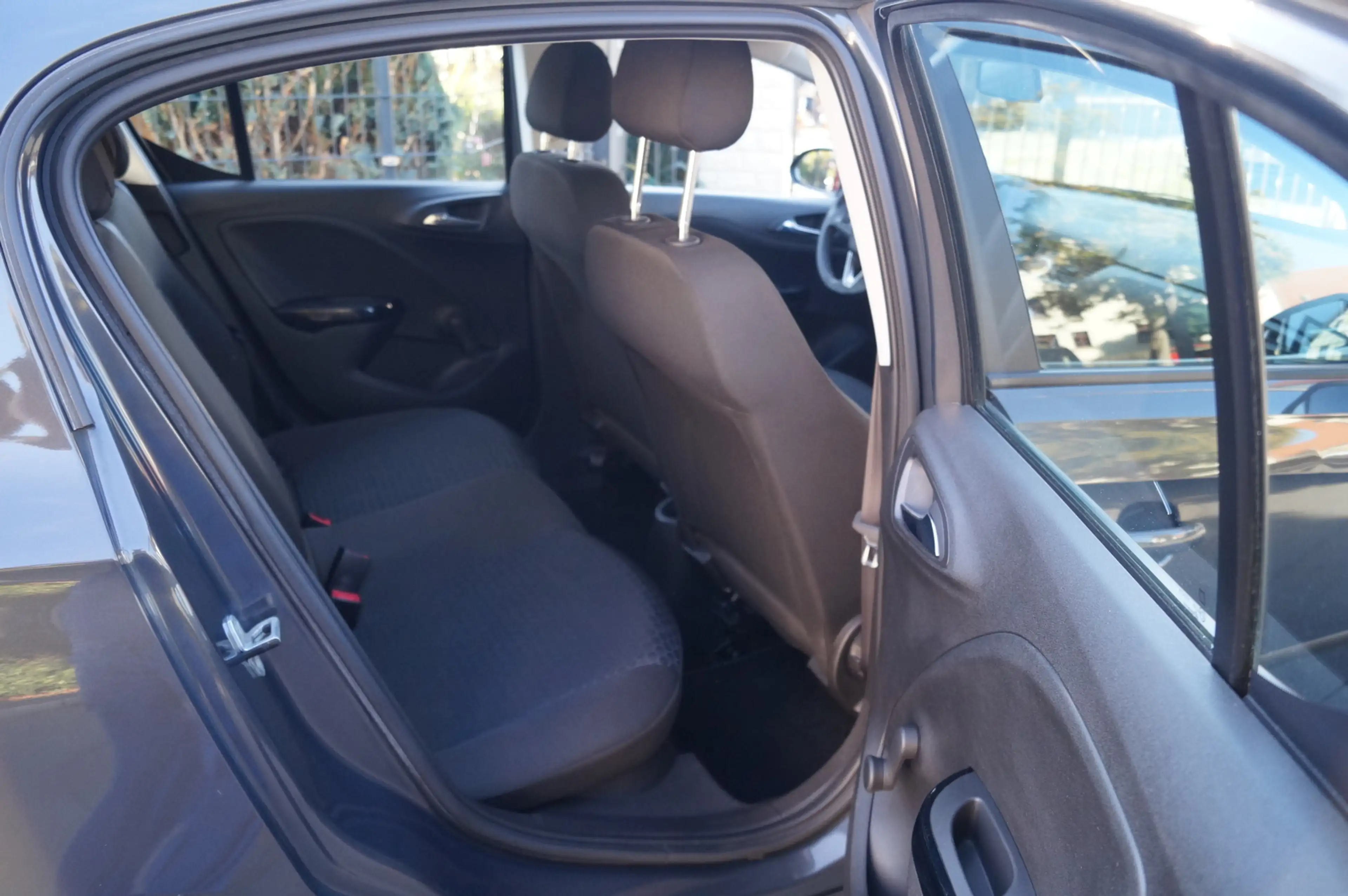 Opel Corsa-e Corsa E 1,4i 66kw Klima-PDC-Sitzh.-beh.LK-Allwet — photo 12