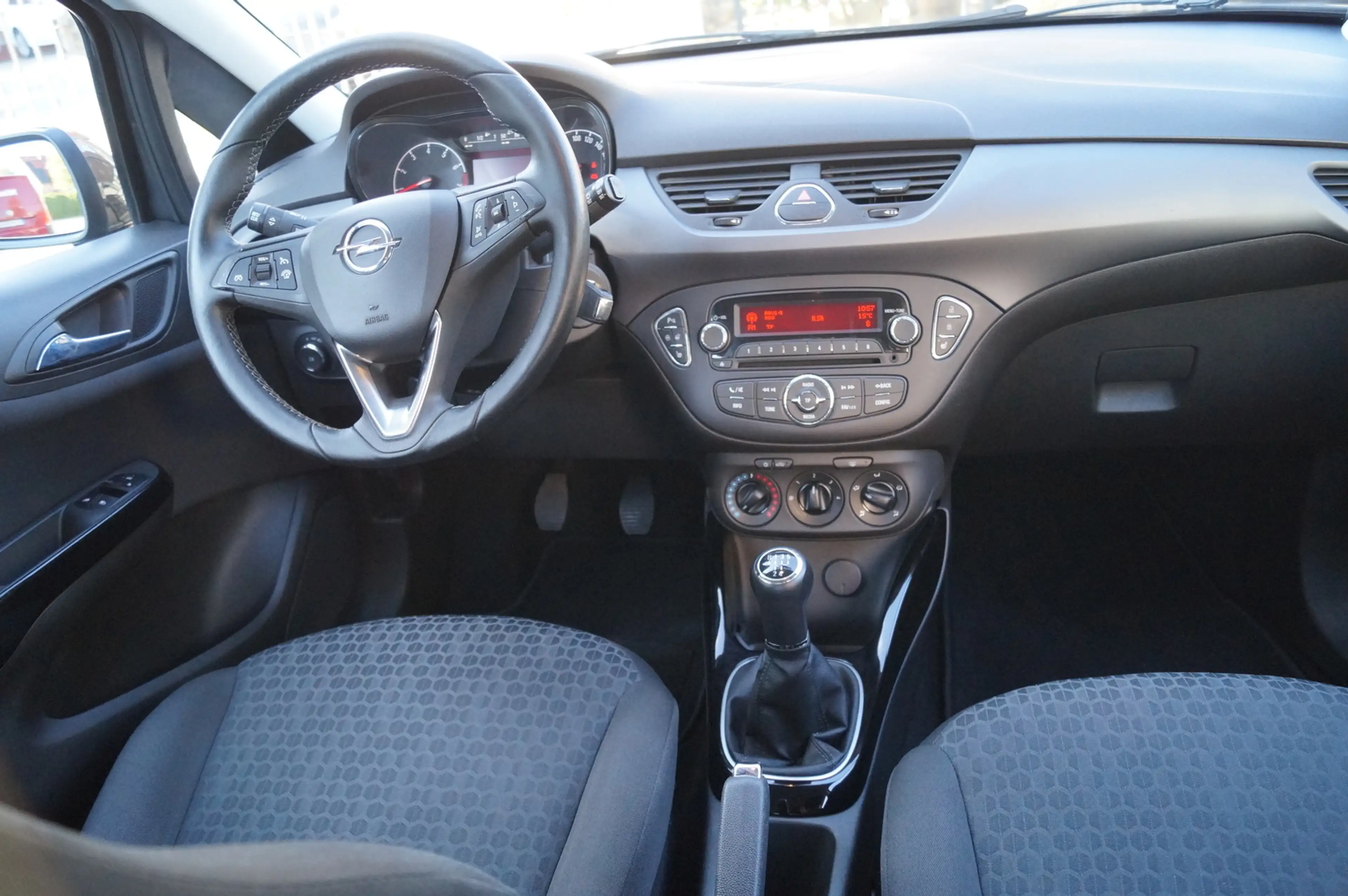 Opel Corsa-e Corsa E 1,4i 66kw Klima-PDC-Sitzh.-beh.LK-Allwet — photo 6