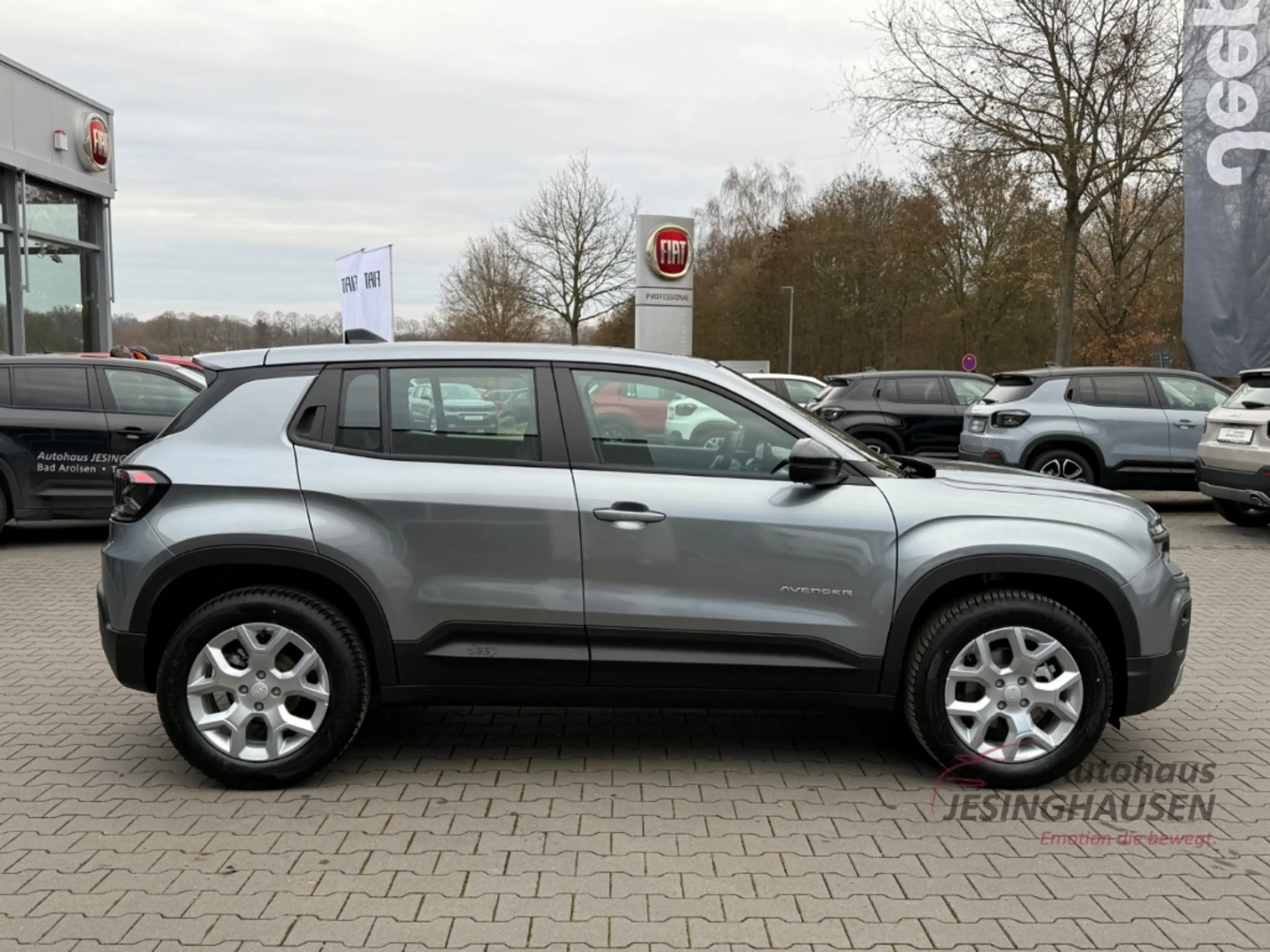 Jeep Avenger Altitude elek. Heckkl+Navi+RFK+Allwetter Navi LED — photo 4
