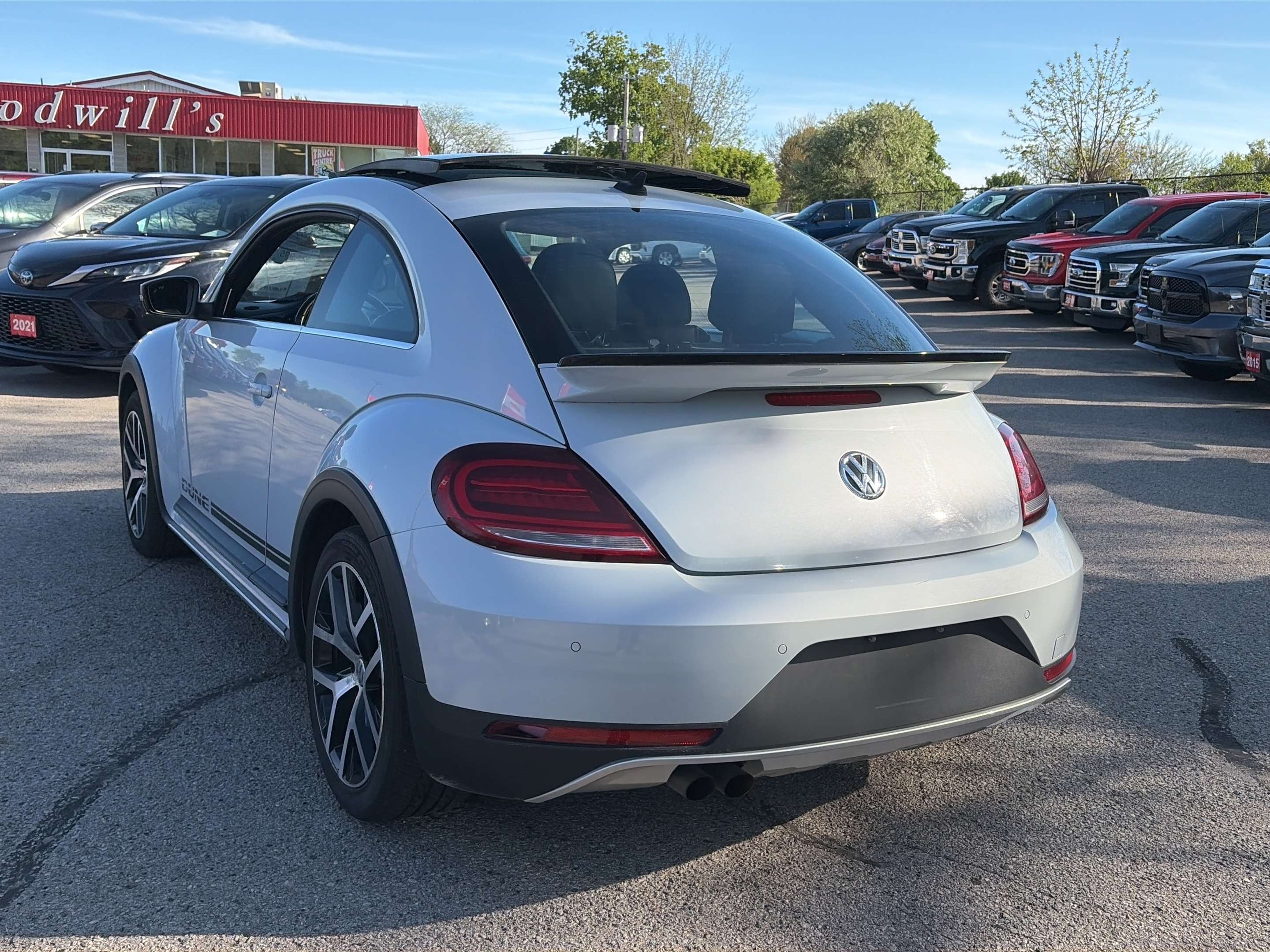 2018 Volkswagen Beetle Dune