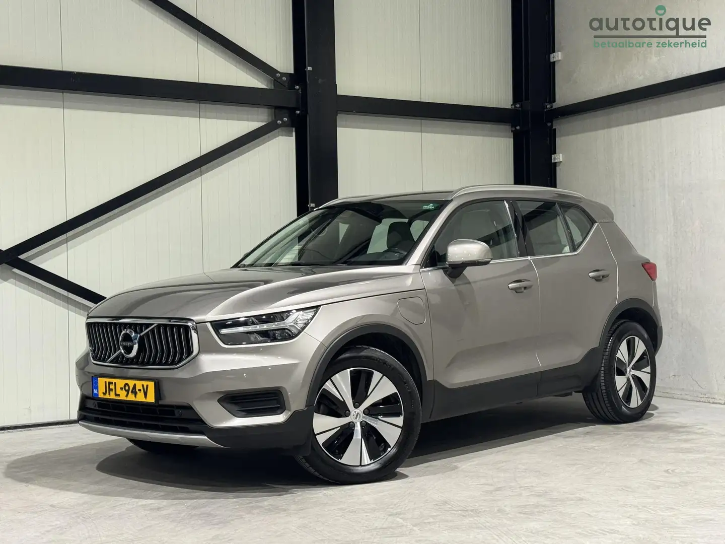 Volvo XC40 1.5 T4 Recharge Inscription Expression Aut. | navi Grigio - 1
