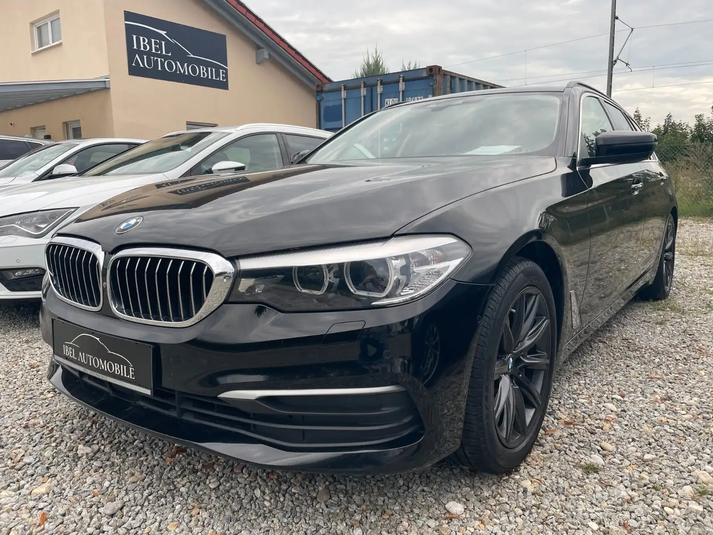 BMW 530 d Touring xDrive Aut NaviPlus LED Virtual ACC Schwarz - 1
