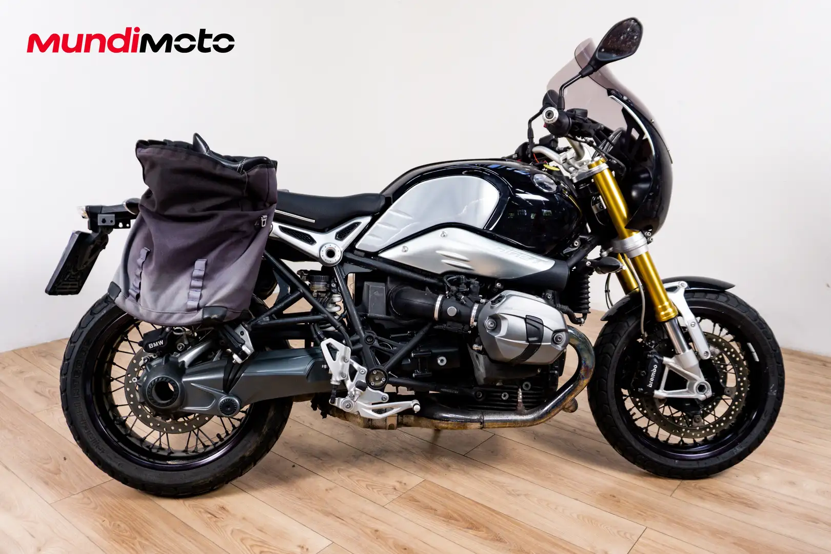 BMW R nineT - 1