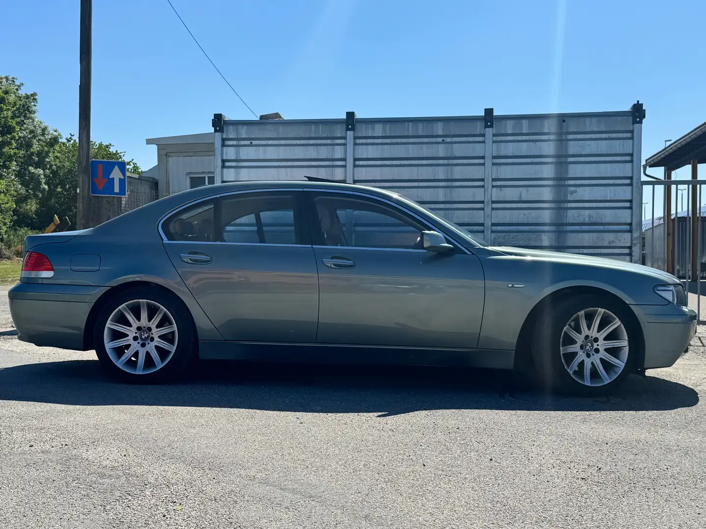 BMW 745 4.4 V8 (TÜV 10-25) STANDHEIZUNG SOFTCLOSE KLIMA Verde - 2