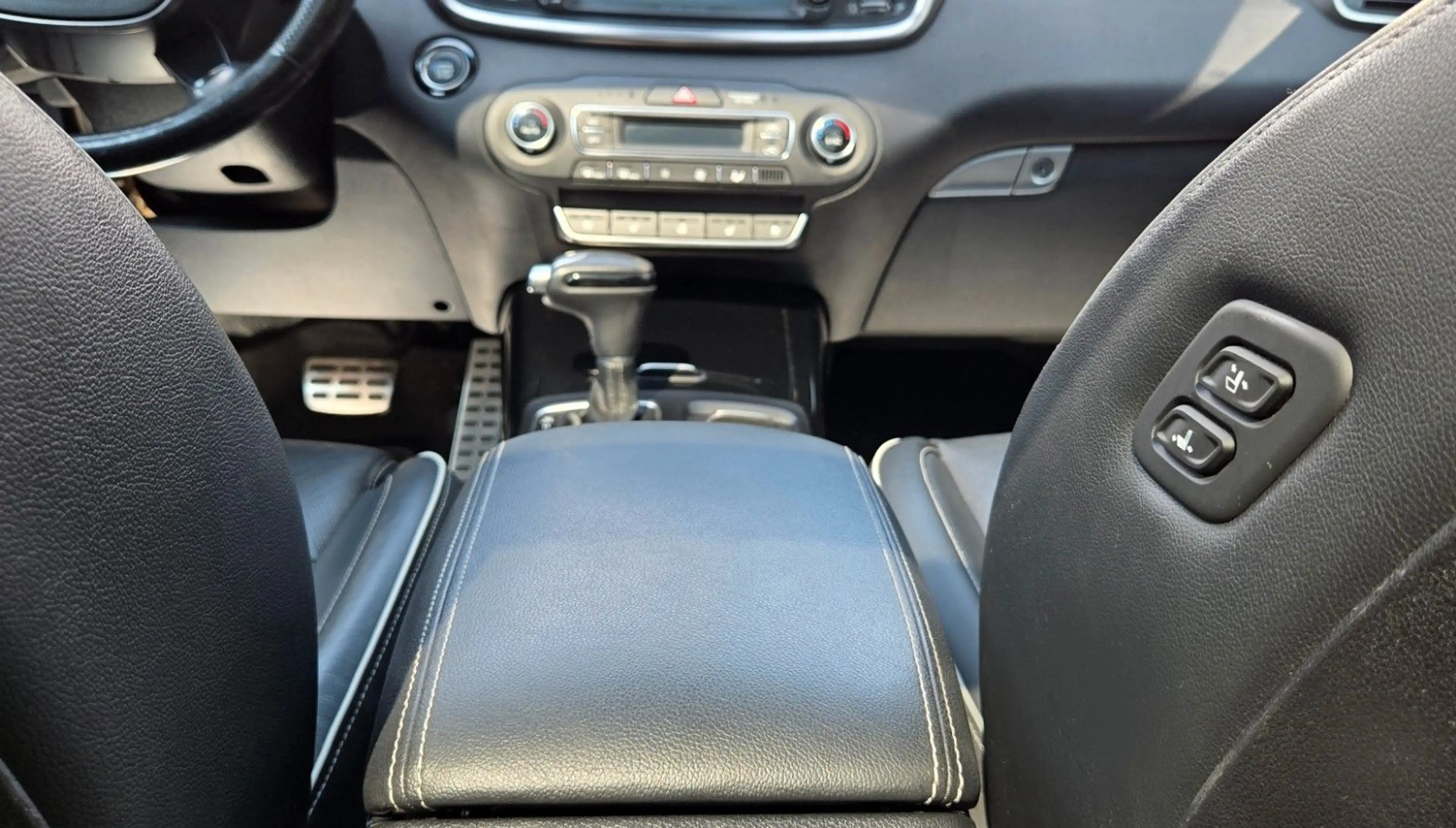 Kia Sorento GT-Line 4WD 360°-Kamera Panorama Head-Up — photo 14