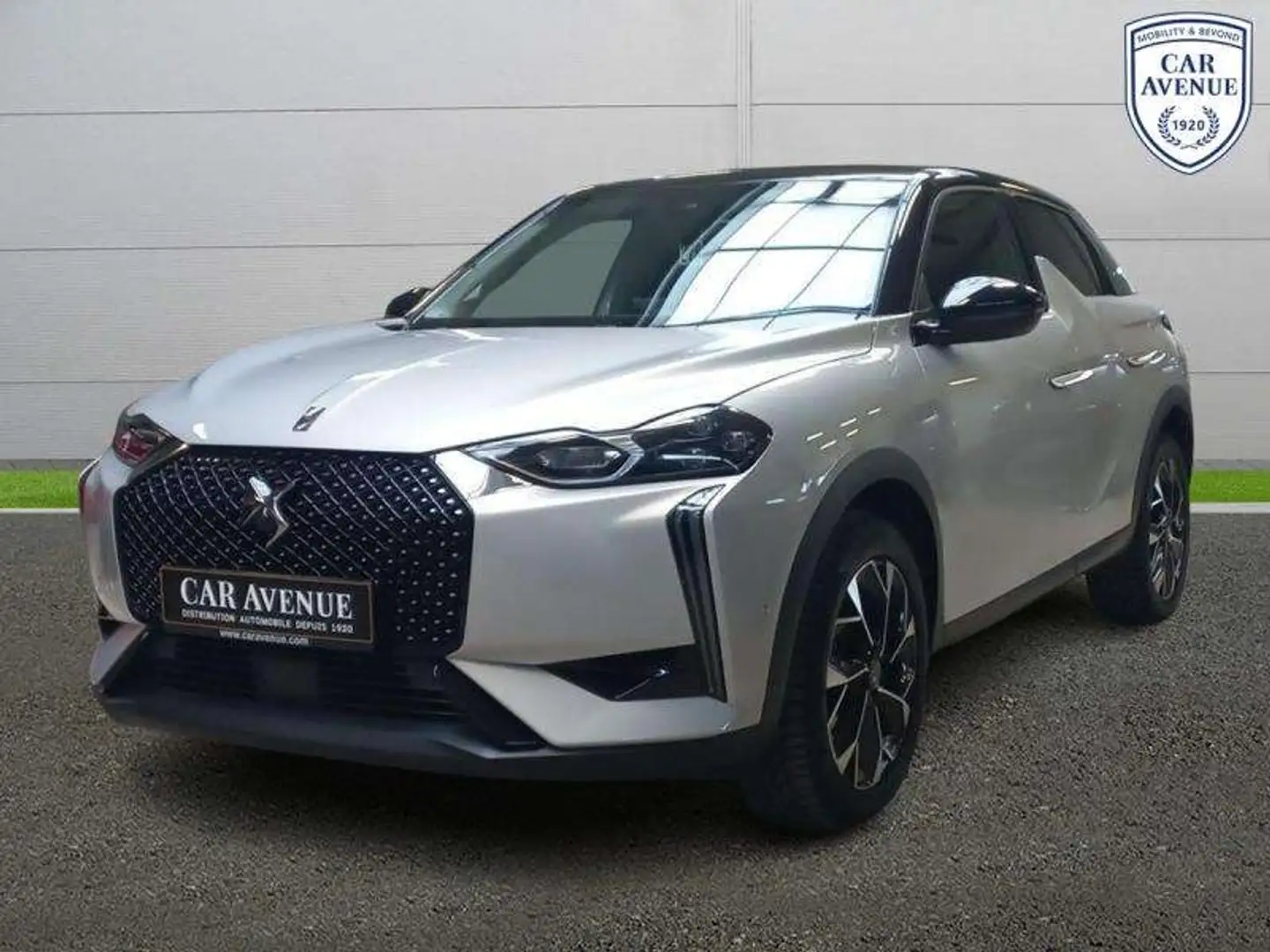 DS Automobiles DS 3 BlueHDi 130ch Rivoli Automatique Gris - 1
