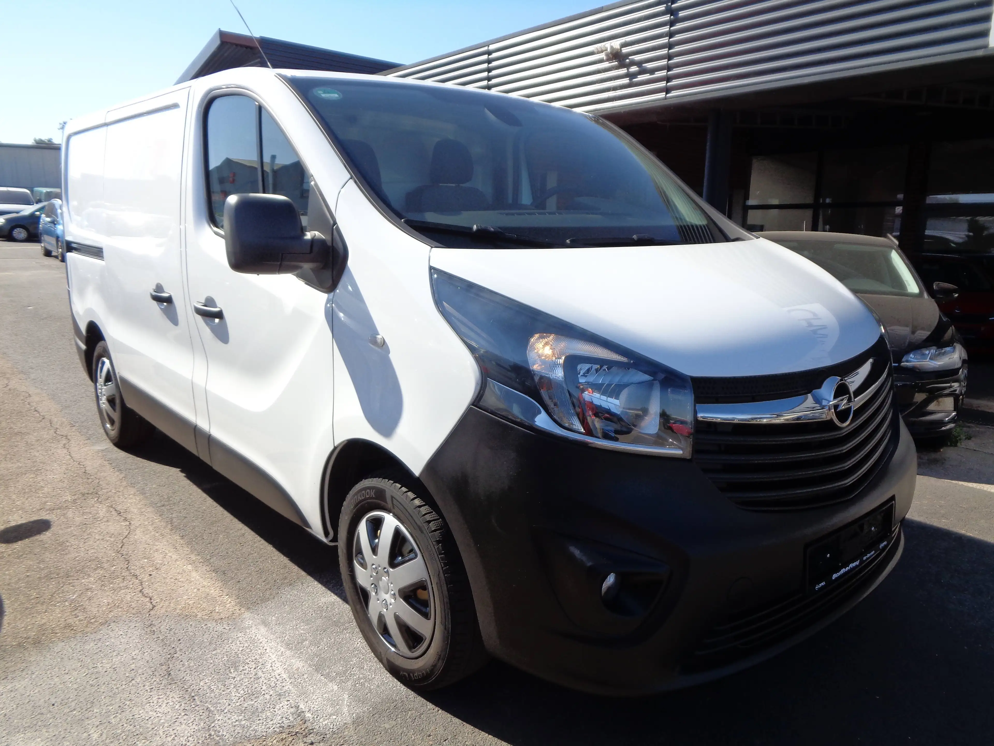 Opel Vivaro Kasten L1H1 2,7t°Klima°Bluetooth°Tempomat°1.Hand° — photo 4