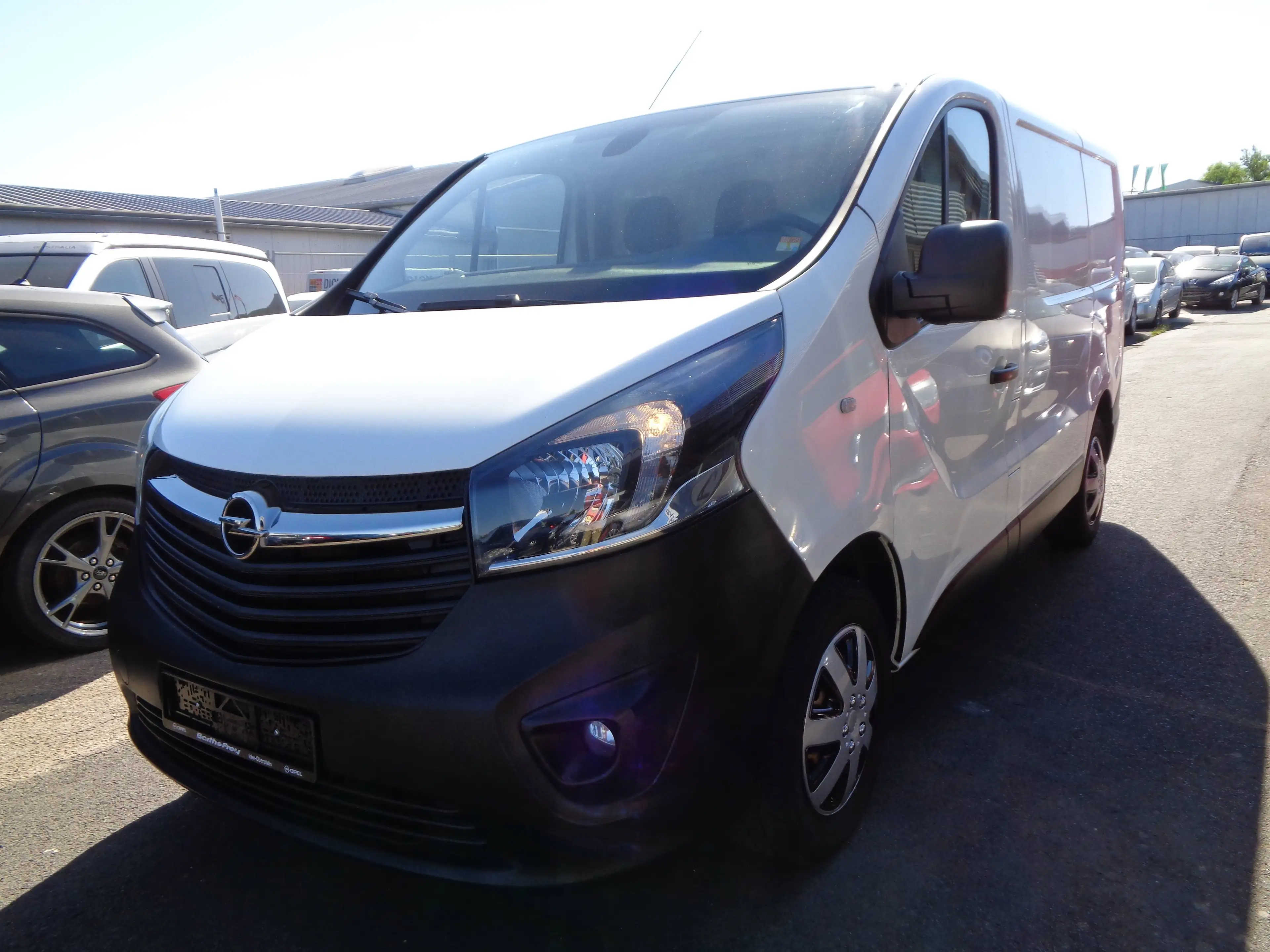 Opel Vivaro Kasten L1H1 2,7t°Klima°Bluetooth°Tempomat°1.Hand° — photo 3