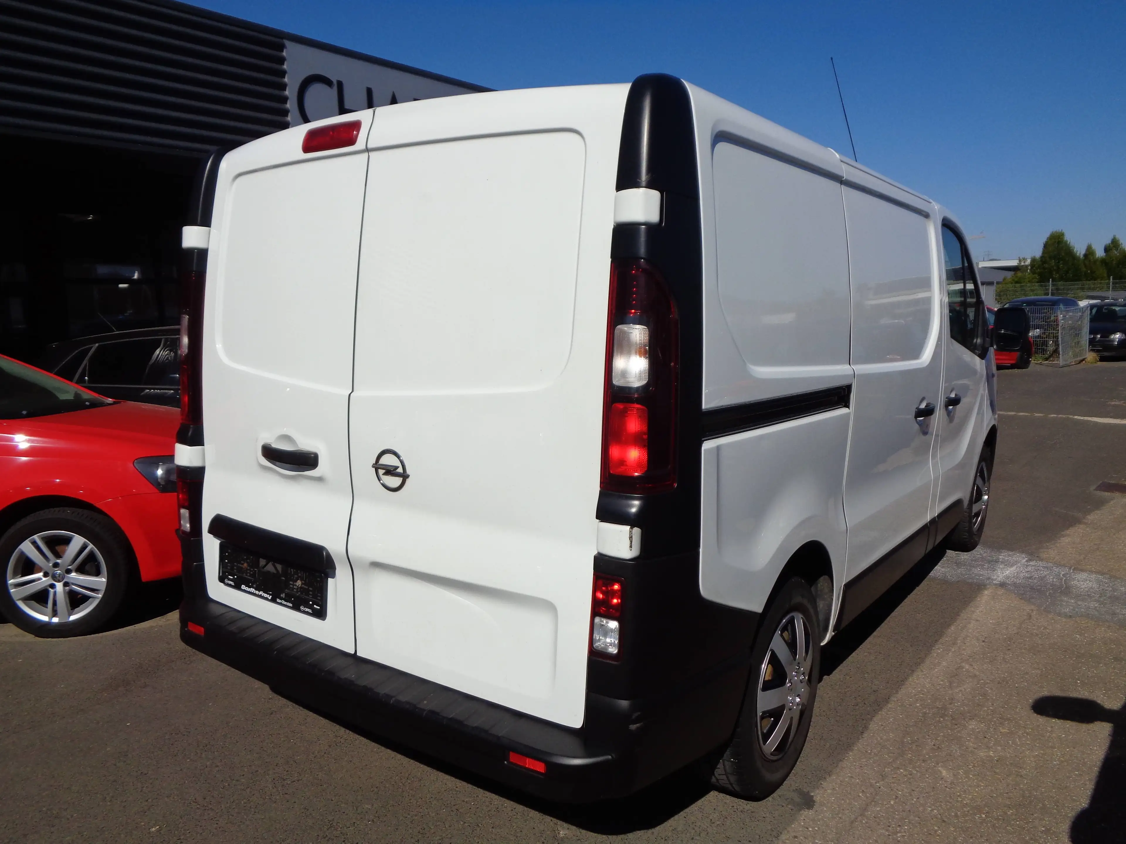 Opel Vivaro Kasten L1H1 2,7t°Klima°Bluetooth°Tempomat°1.Hand° — photo 9
