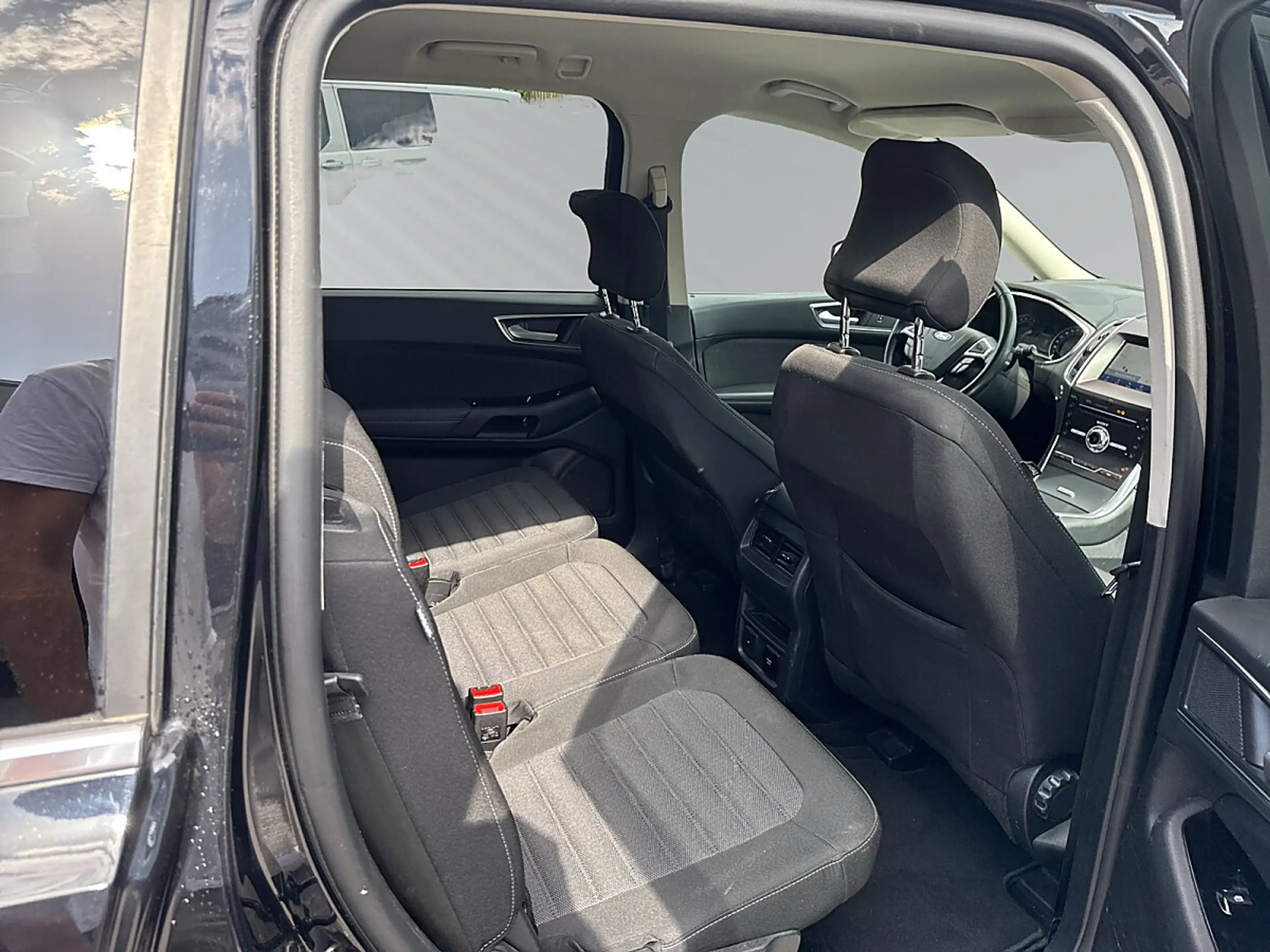 Ford Galaxy 2,5 Duratec Hybrid Titanium Aut. — photo 11
